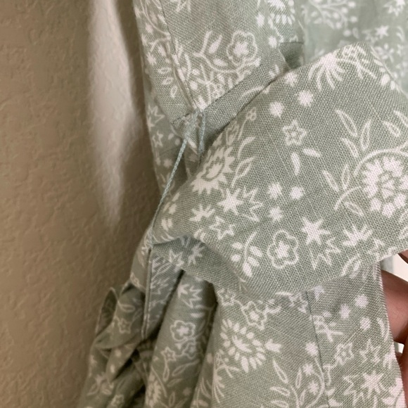 Madewell Madewell Linen-Blend Ruffle-Sleeve Wrap Midi Dress in Piazza Floral - Picture 10 of 10